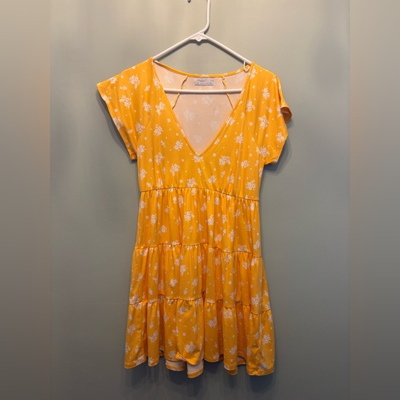 Julia Tiered Ruffle Frock Mini Dress - Urban Outfitters - Picture 3 of 3